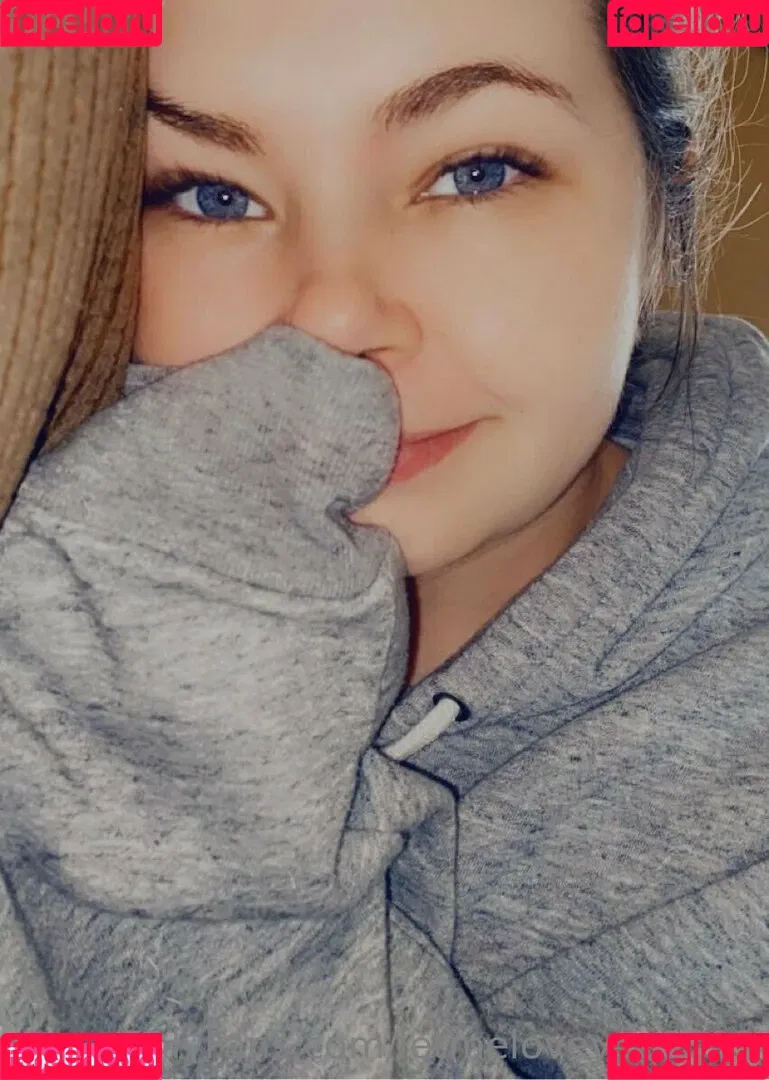 lovegiantess Onlyfans Photo Gallery 