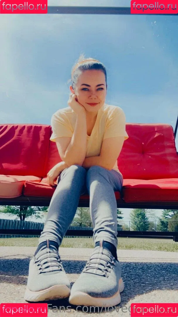 lovegiantess Onlyfans Photo Gallery 