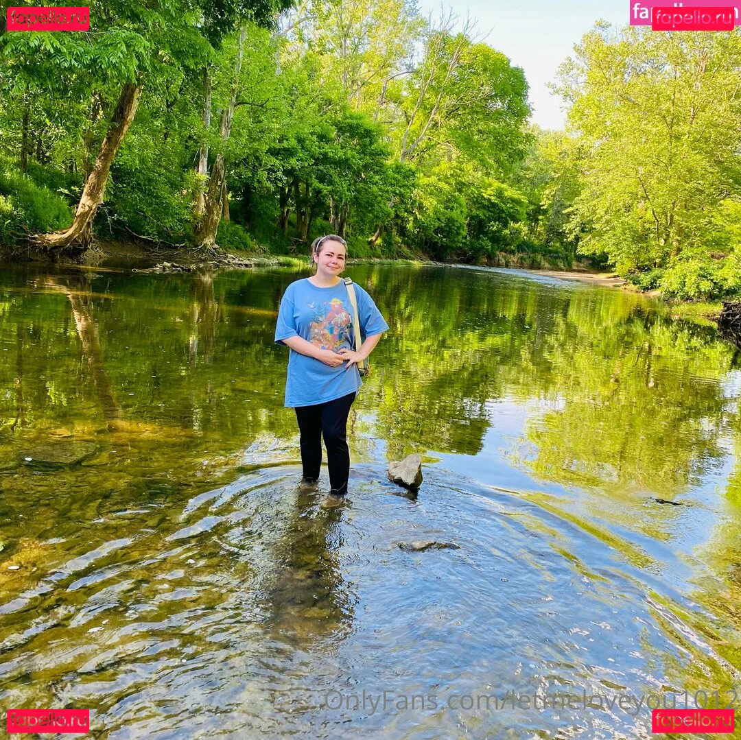 lovegiantess Onlyfans Photo Gallery 