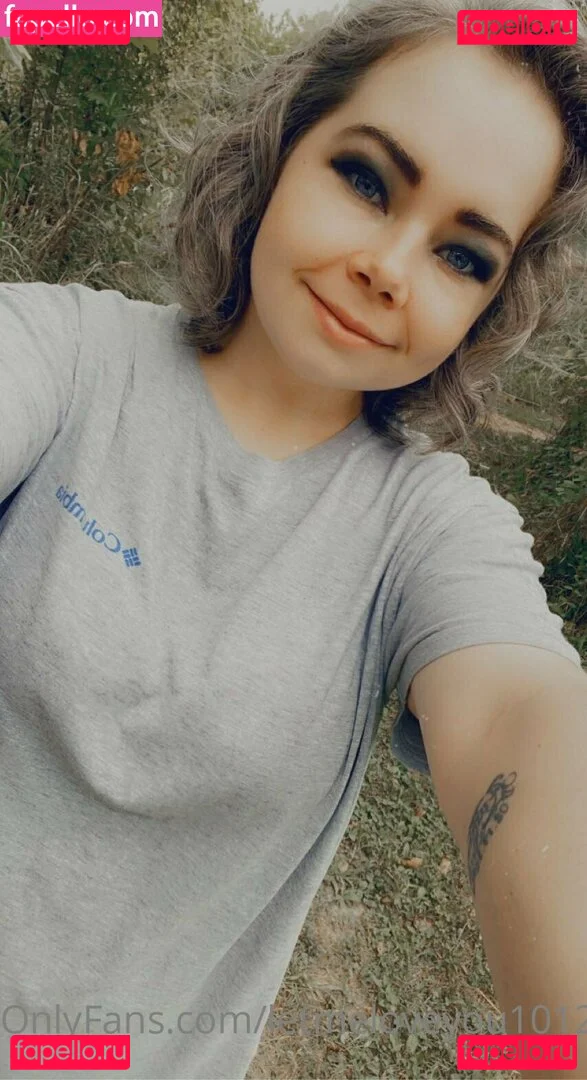 lovegiantess Onlyfans Photo Gallery 