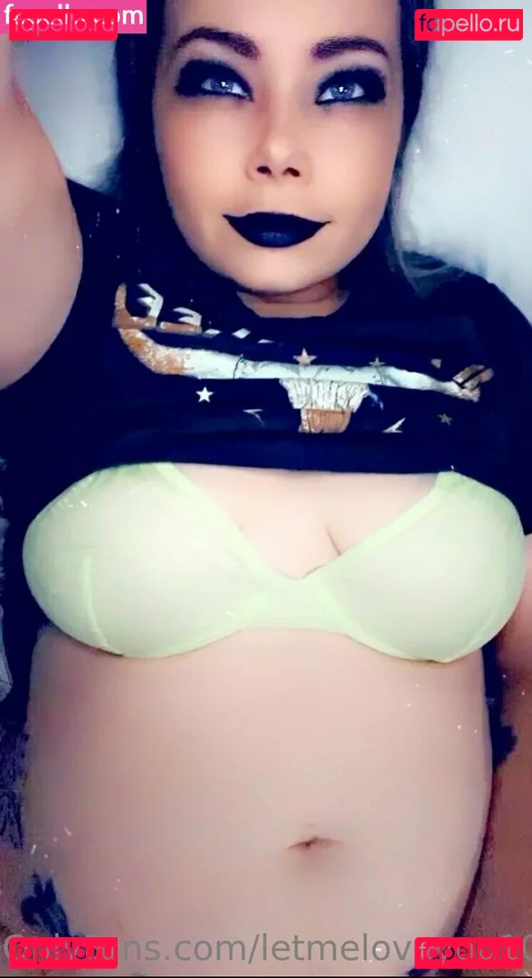 lovegiantess Onlyfans Photo Gallery 