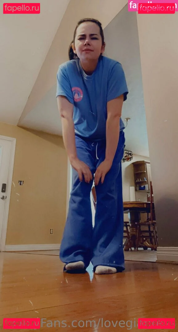 lovegiantess Onlyfans Photo Gallery 