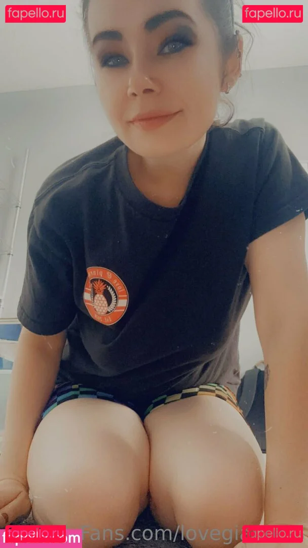 lovegiantess Onlyfans Photo Gallery 