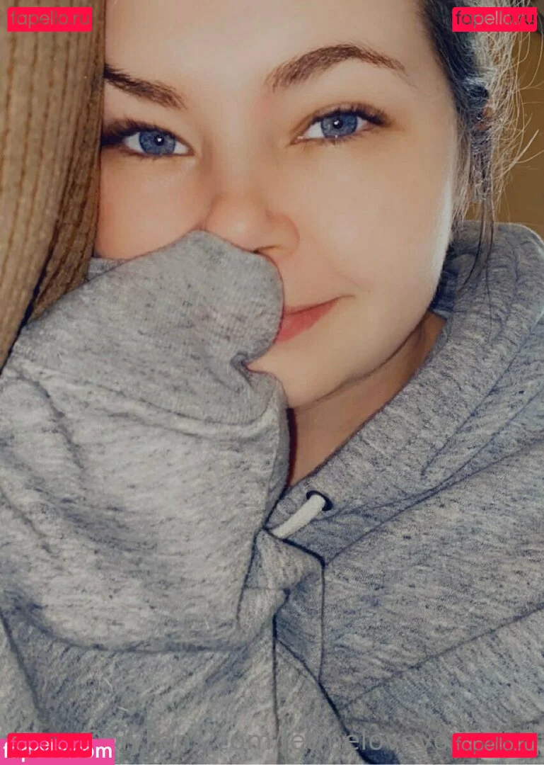 lovegiantess Onlyfans Photo Gallery 