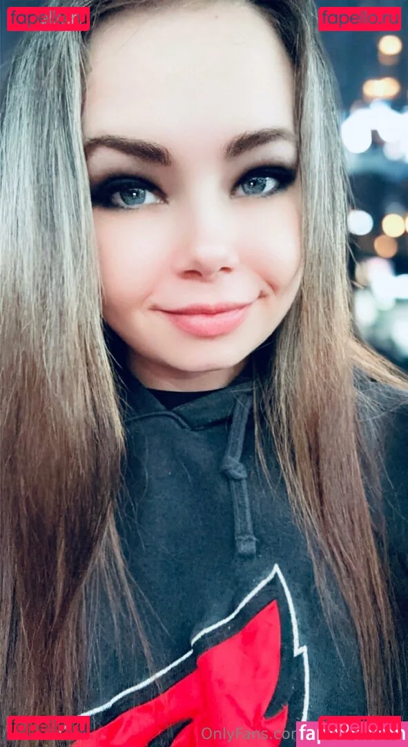 lovegiantess Onlyfans Photo Gallery 