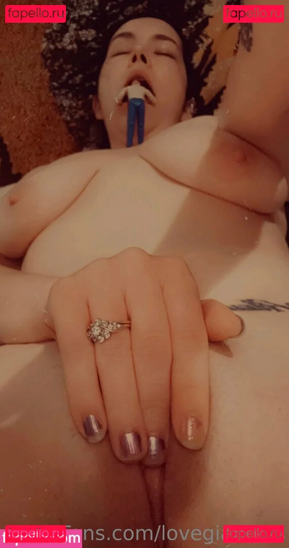 lovegiantess Onlyfans Photo Gallery 