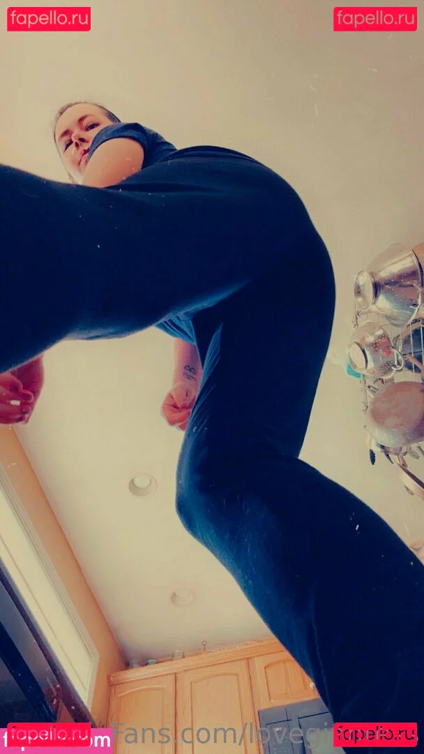 lovegiantess Onlyfans Photo Gallery 