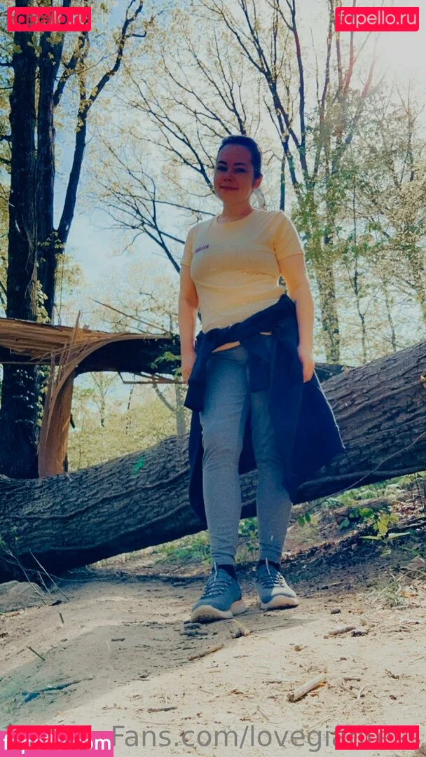 lovegiantess Onlyfans Photo Gallery 