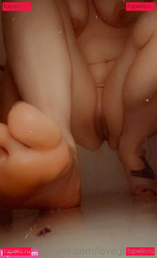 lovegiantess Onlyfans Photo Gallery 