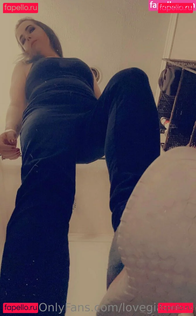 lovegiantess Onlyfans Photo Gallery 