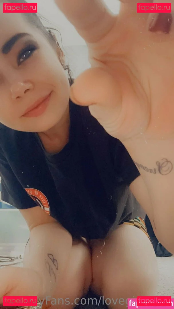 lovegiantess Onlyfans Photo Gallery 