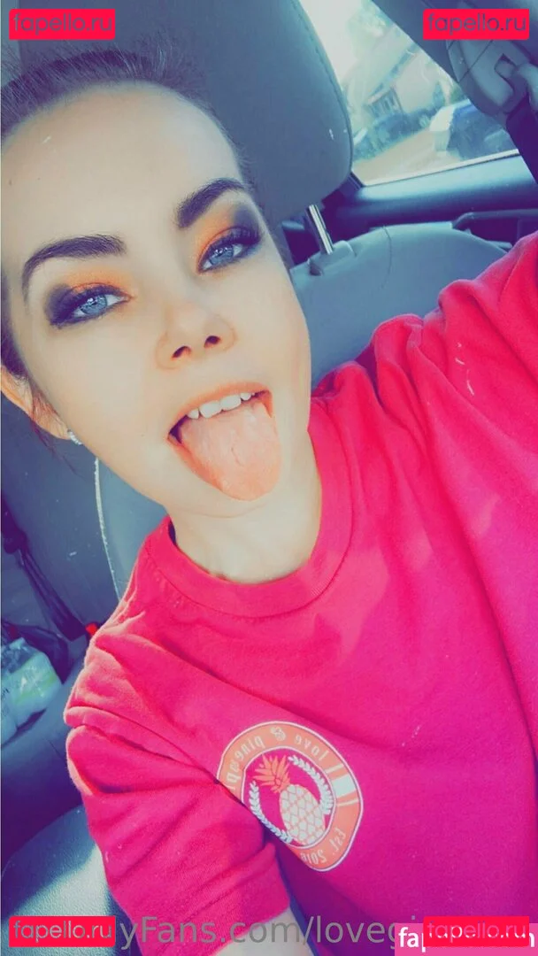 lovegiantess Onlyfans Photo Gallery 