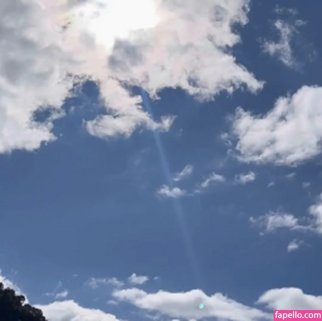 lily_vip Onlyfans Photo Gallery 