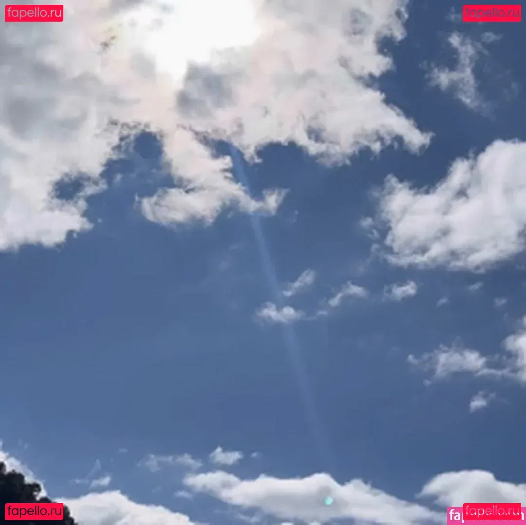 lily_vip Onlyfans Photo Gallery 