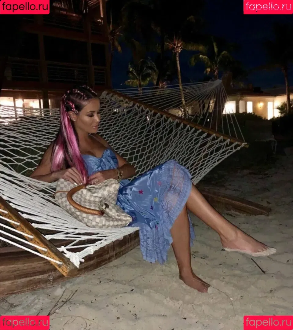 Courtney O'Connell Onlyfans Photo Gallery 
