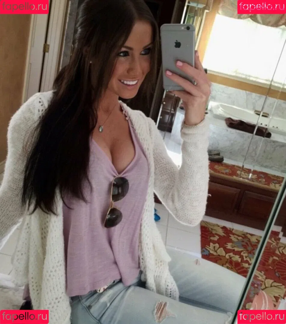Courtney O'Connell Onlyfans Photo Gallery 