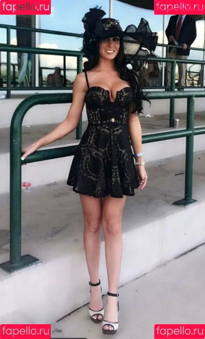Courtney O'Connell Onlyfans Photo Gallery 