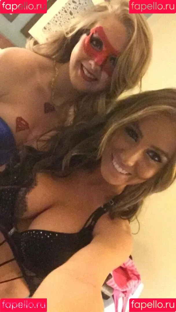 Courtney O'Connell Onlyfans Photo Gallery 