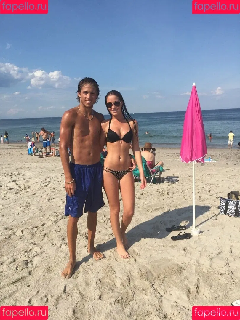 Courtney O'Connell Onlyfans Photo Gallery 