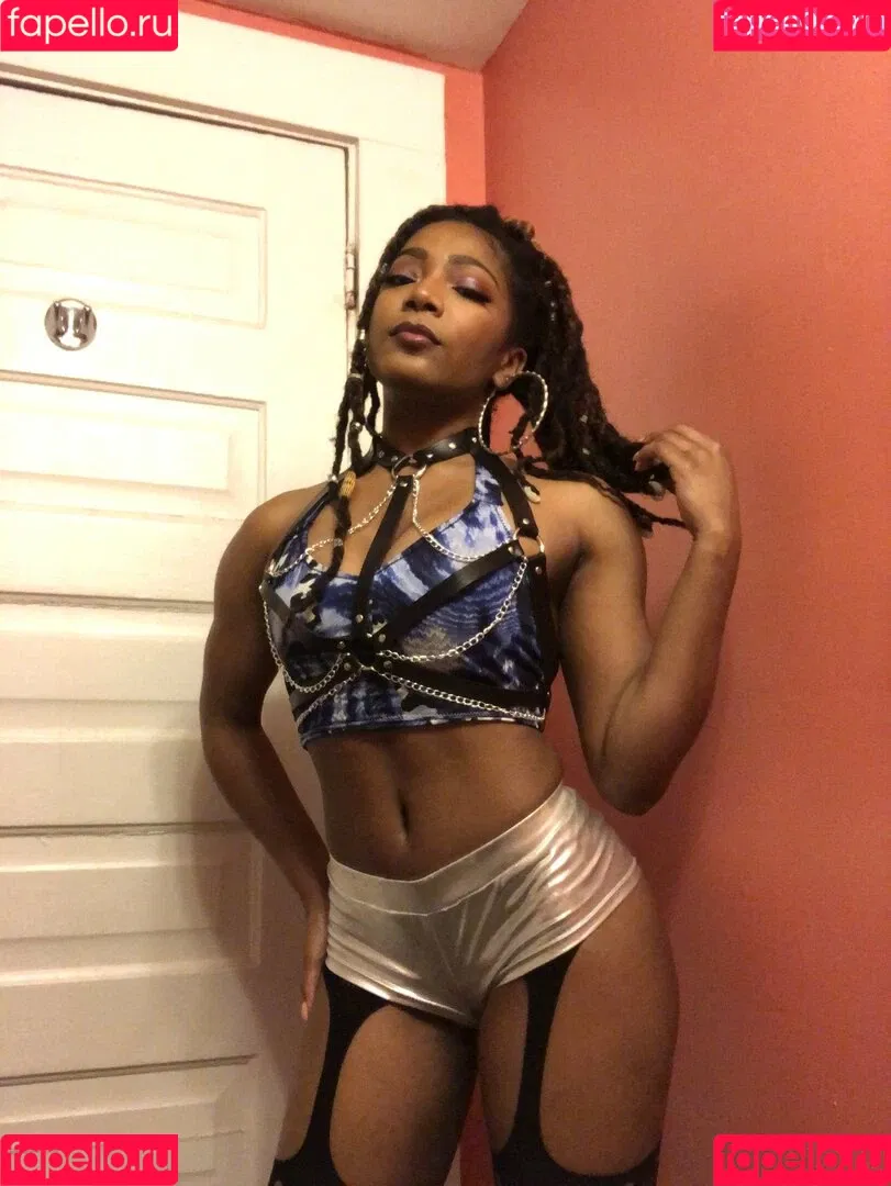 ZynahBear Onlyfans Photo Gallery 