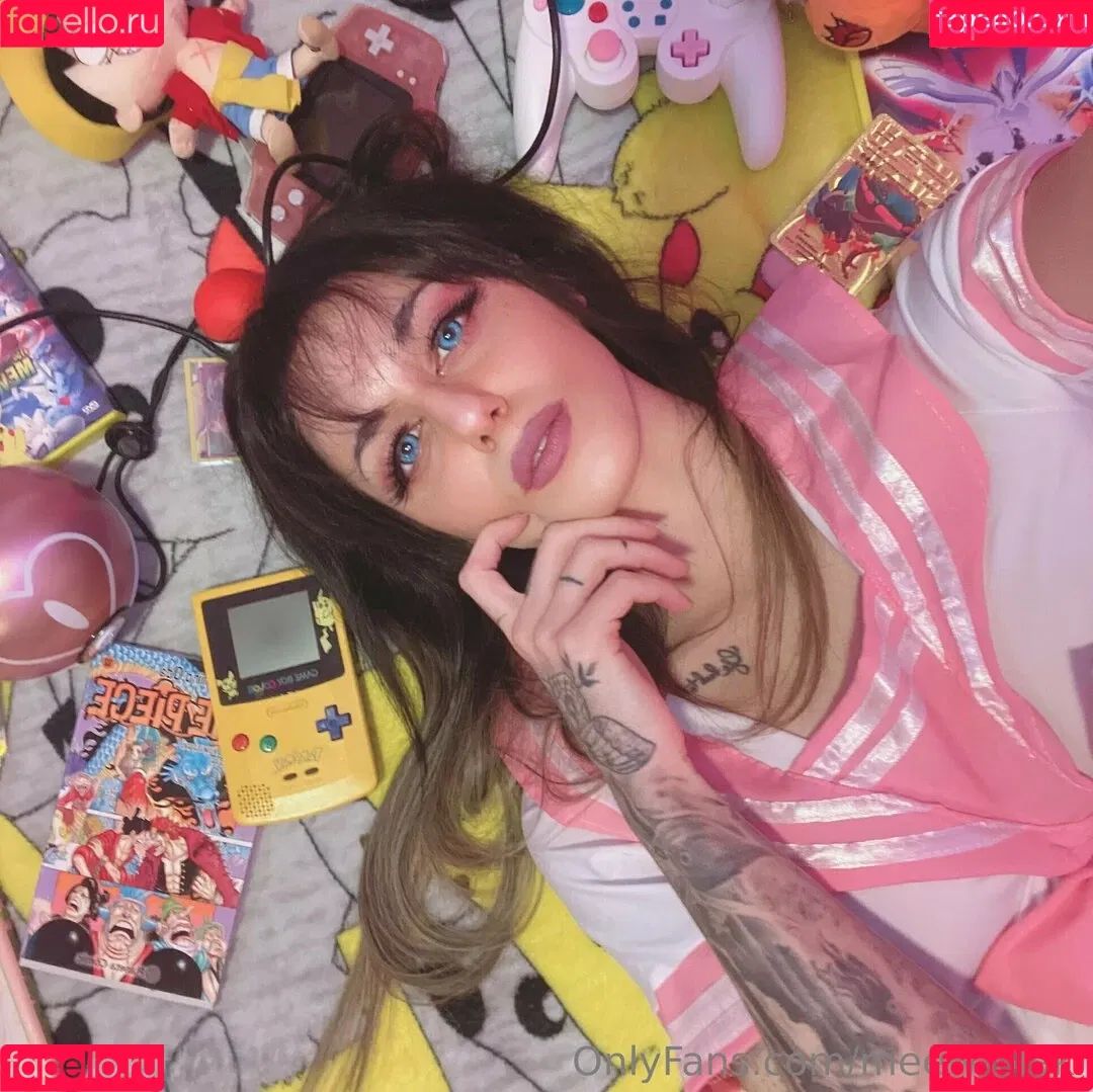 meewc18 Onlyfans Photo Gallery 