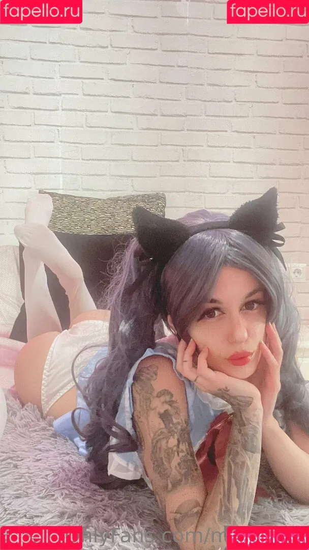 meewc18 Onlyfans Photo Gallery 