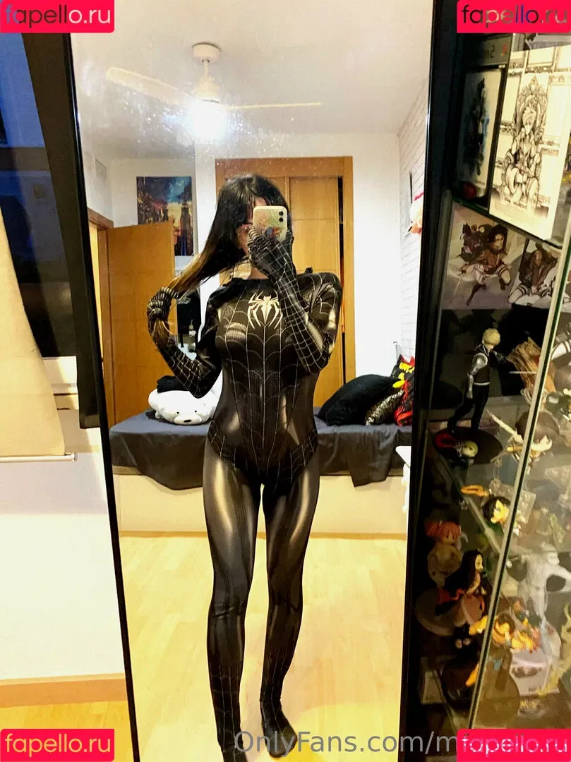 meewc18 Onlyfans Photo Gallery 