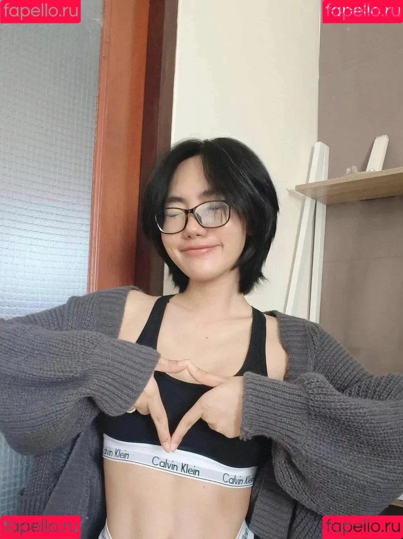 Poon Wrunya Onlyfans Photo Gallery 
