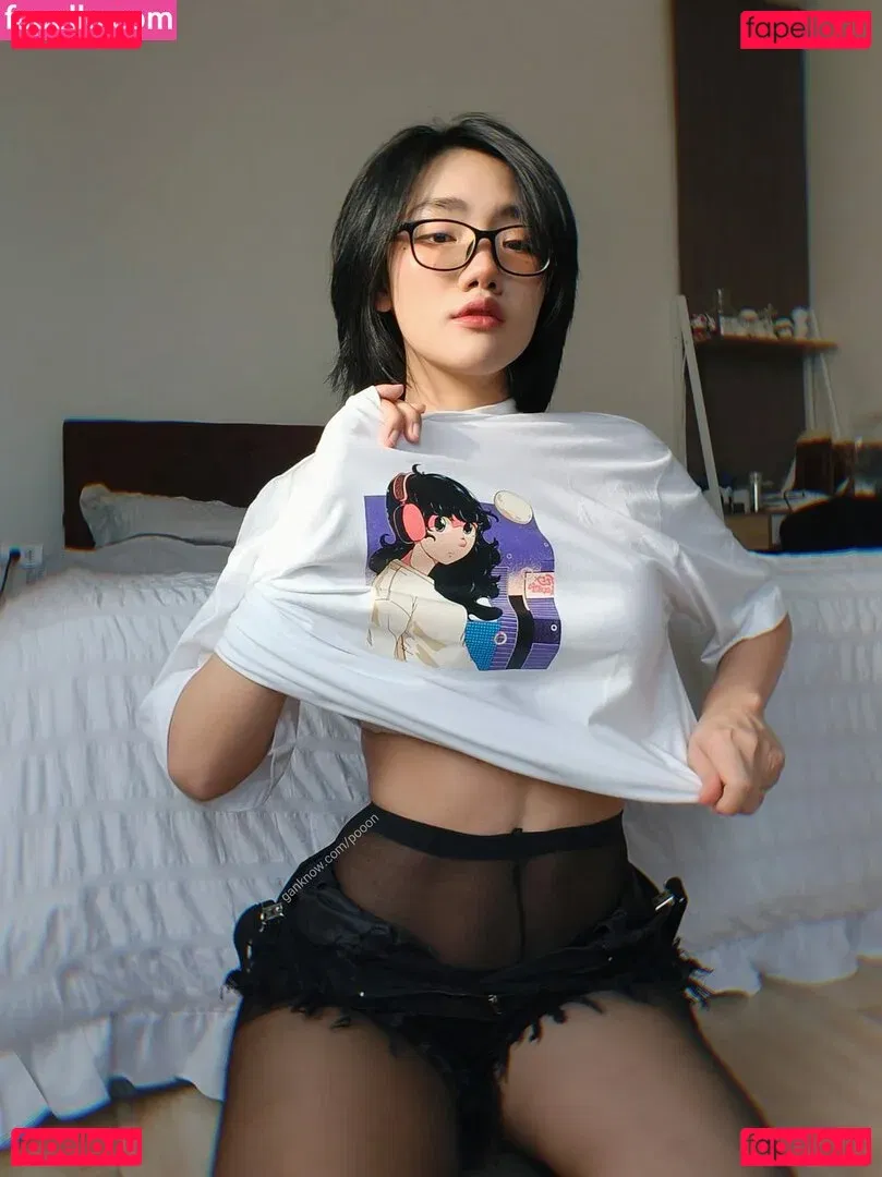 Poon Wrunya Onlyfans Photo Gallery 