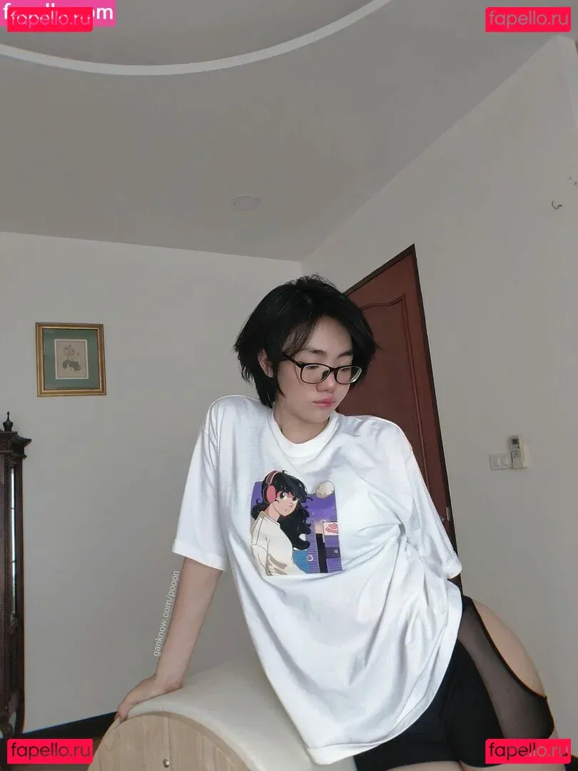 Poon Wrunya Onlyfans Photo Gallery 