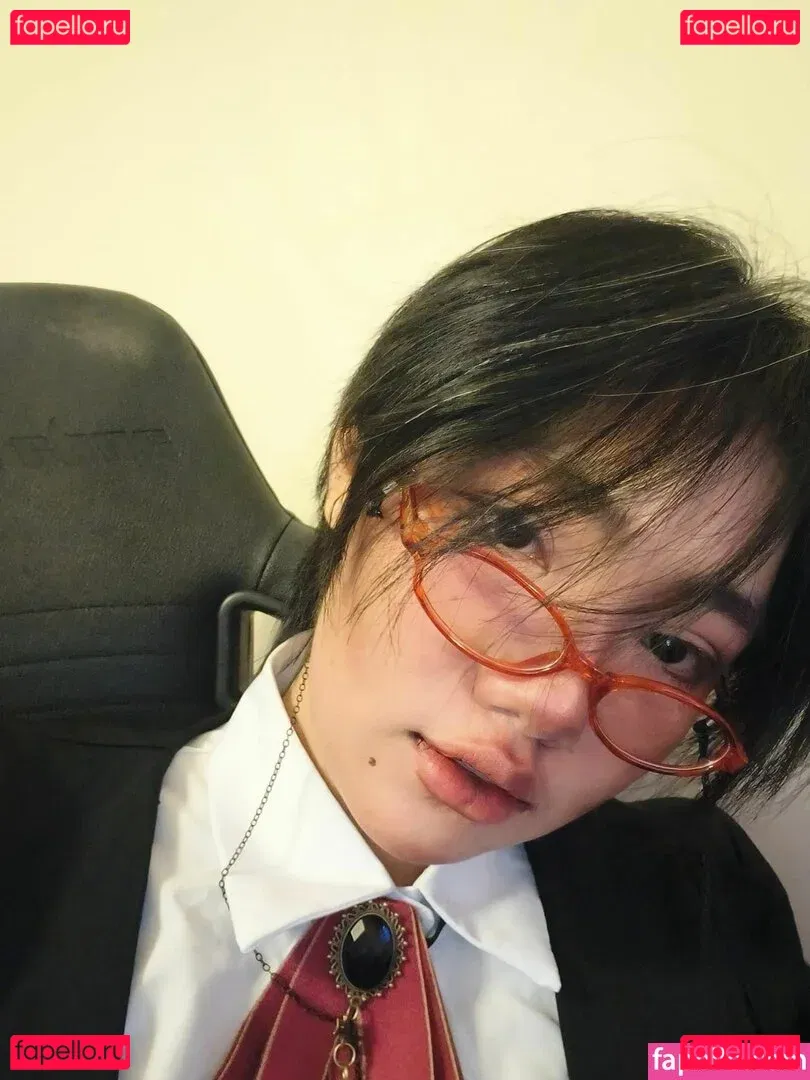 Poon Wrunya Onlyfans Photo Gallery 