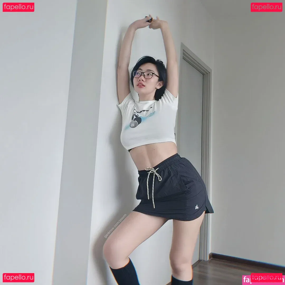 Poon Wrunya Onlyfans Photo Gallery 