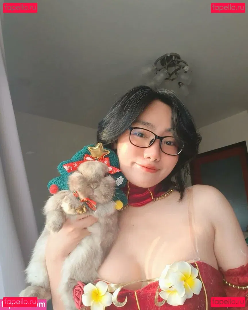 Poon Wrunya Onlyfans Photo Gallery 