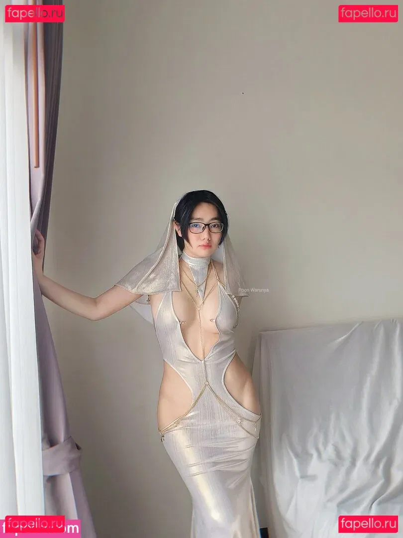 Poon Wrunya Onlyfans Photo Gallery 