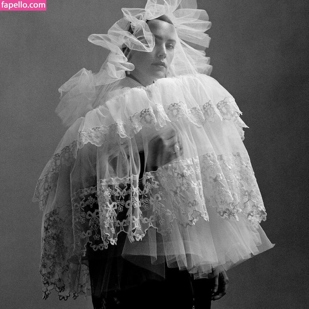 Daisy Ridley Onlyfans Photo Gallery 