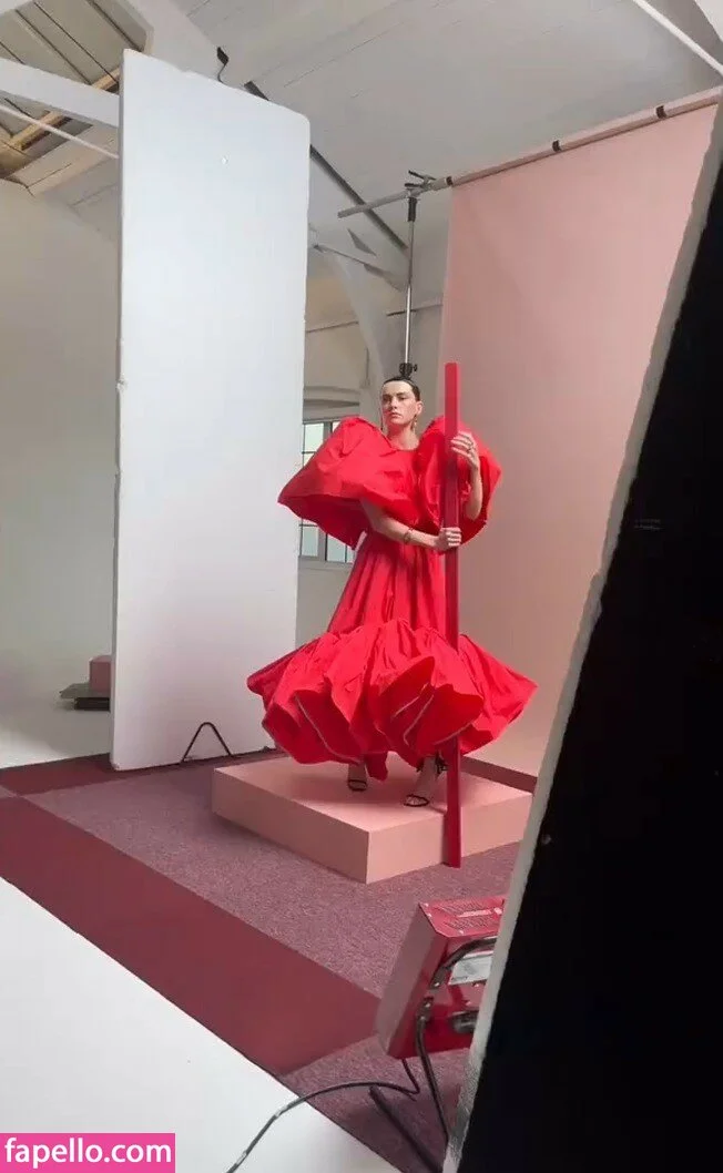 Daisy Ridley Onlyfans Photo Gallery 