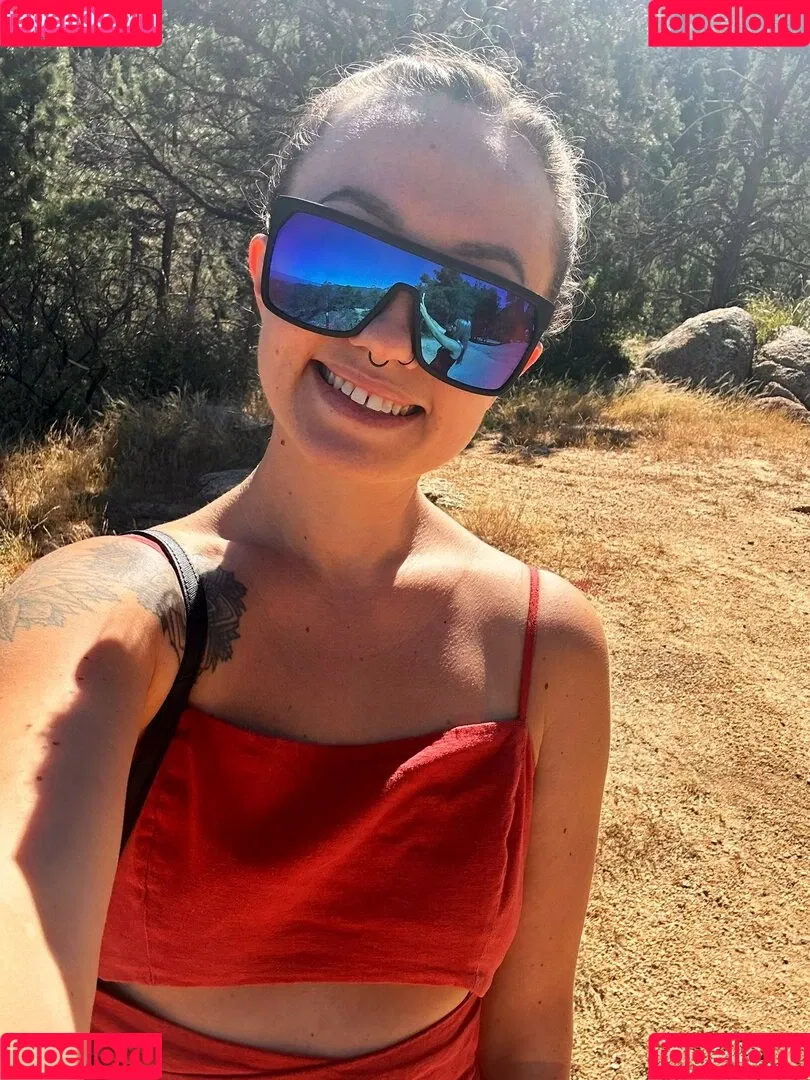 Xxxkhloekarter Onlyfans Photo Gallery 
