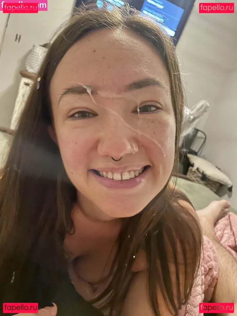 Xxxkhloekarter Onlyfans Photo Gallery 