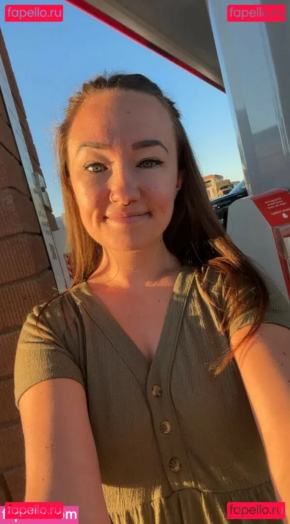 Xxxkhloekarter Onlyfans Photo Gallery 