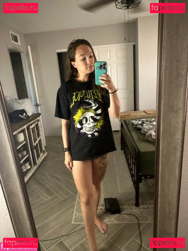 Xxxkhloekarter Onlyfans Photo Gallery 