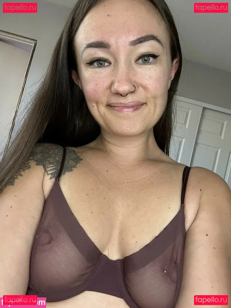 Xxxkhloekarter Onlyfans Photo Gallery 