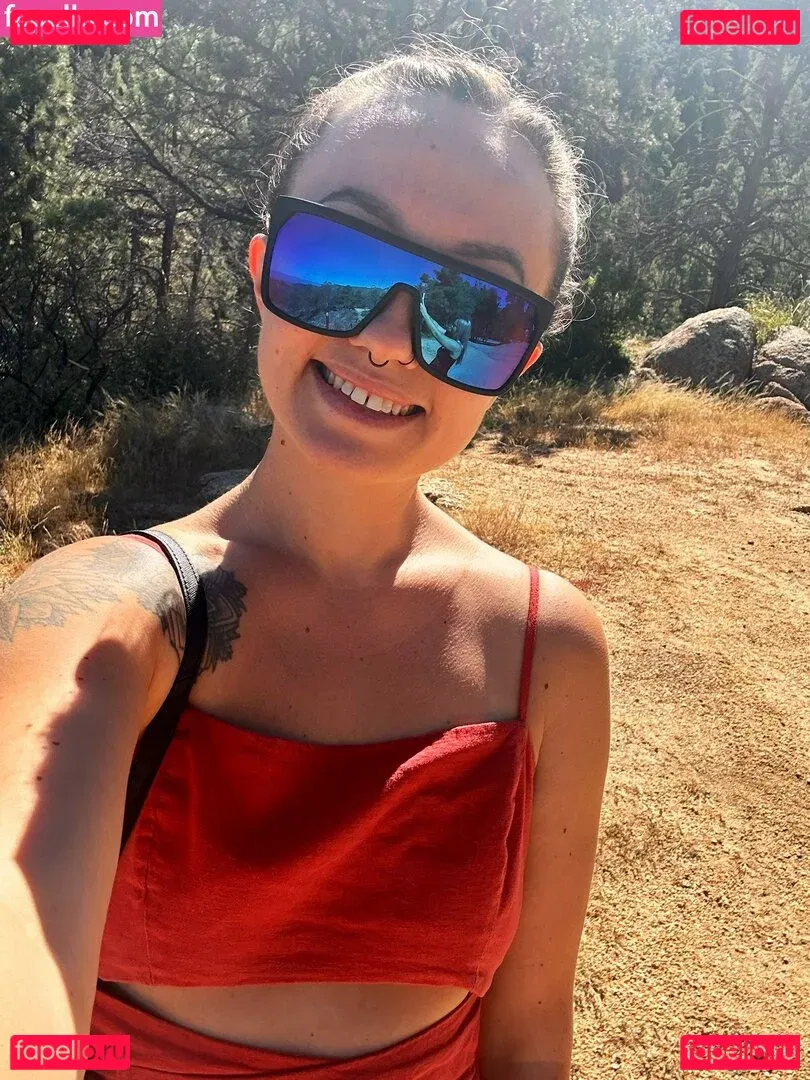 Xxxkhloekarter Onlyfans Photo Gallery 