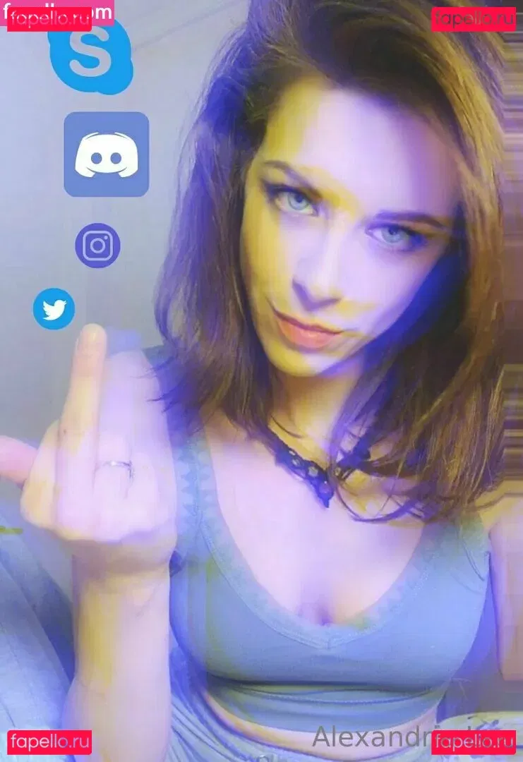 queenbeealexandrialee Onlyfans Photo Gallery 