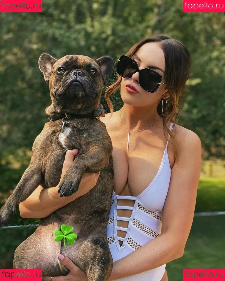 Elizabeth Gillies Onlyfans Photo Gallery 