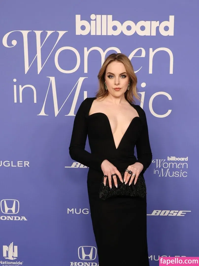 Elizabeth Gillies Onlyfans Photo Gallery 