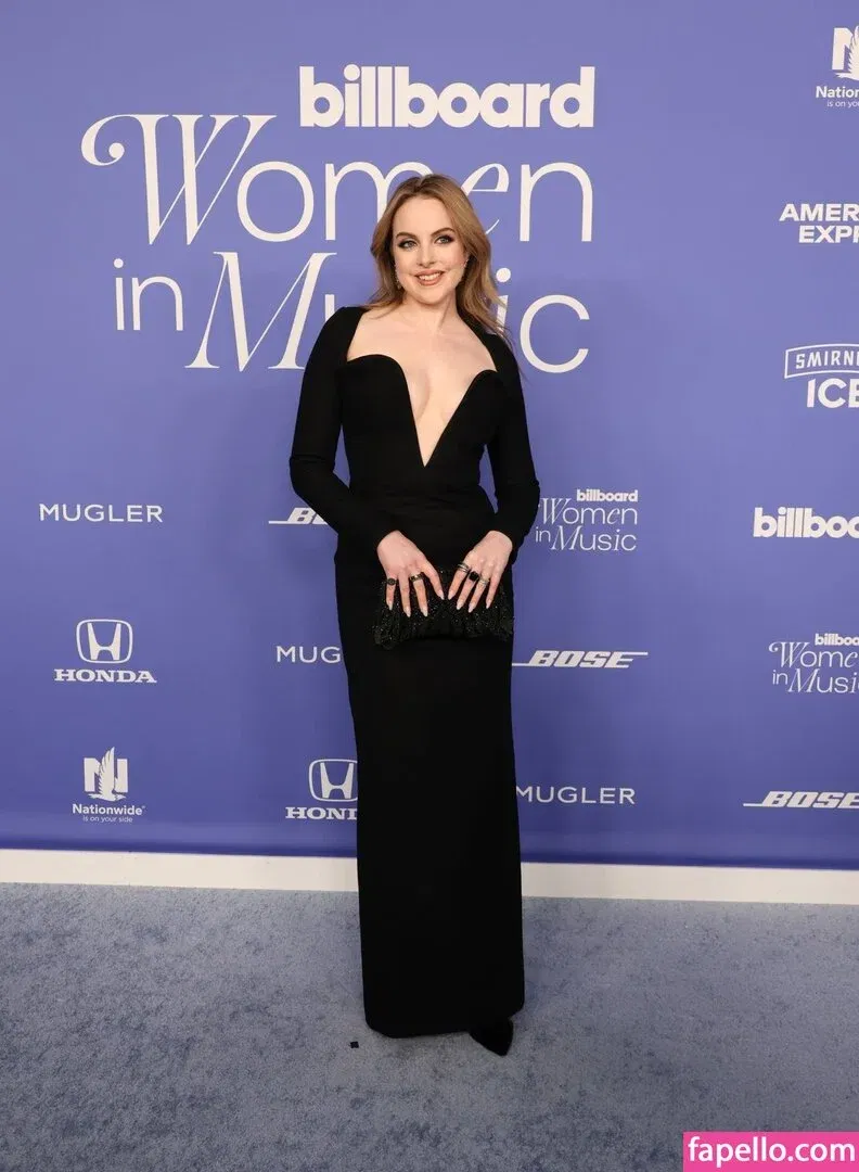 Elizabeth Gillies Onlyfans Photo Gallery 