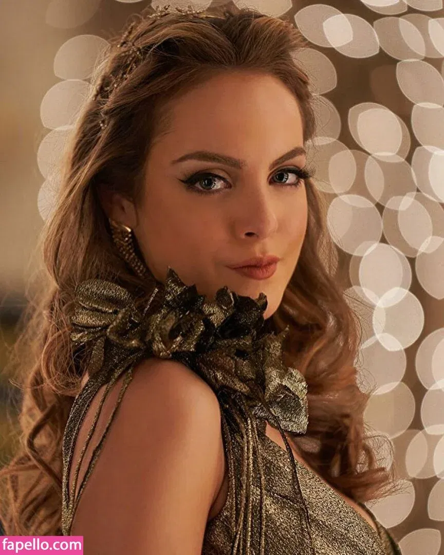 Elizabeth Gillies Onlyfans Photo Gallery 