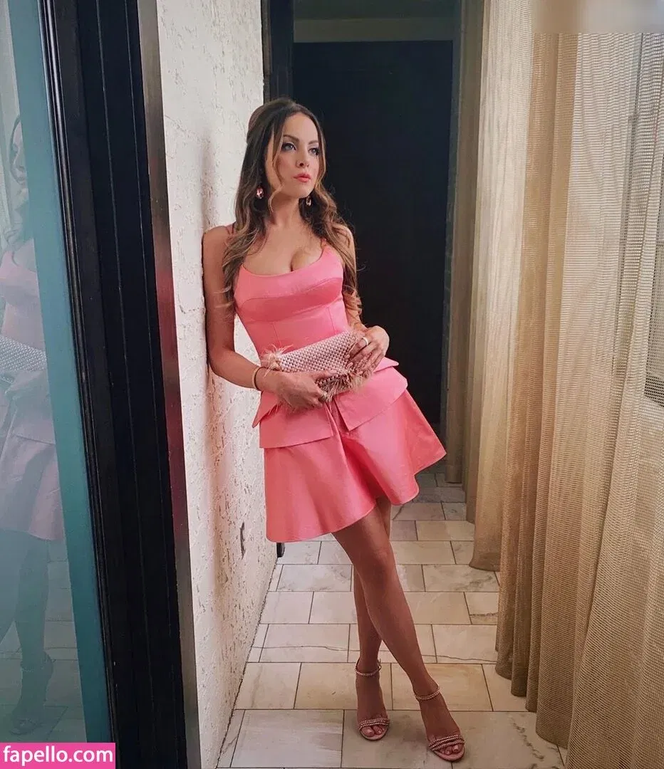 Elizabeth Gillies Onlyfans Photo Gallery 