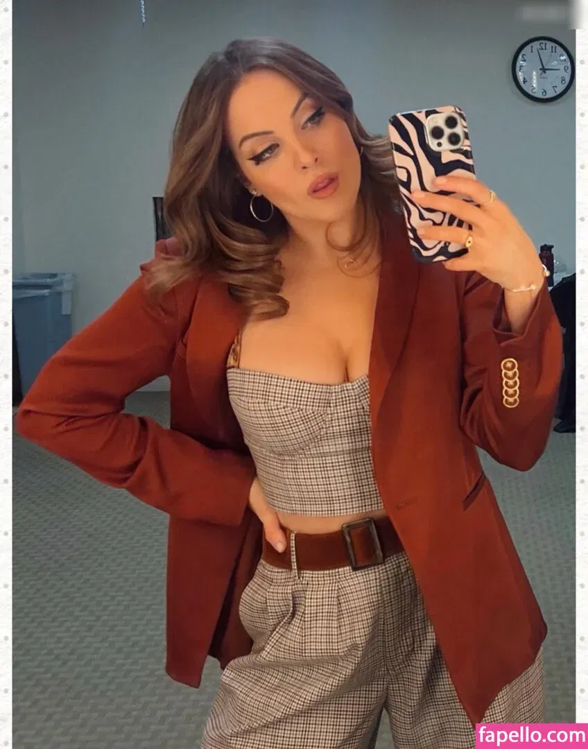 Elizabeth Gillies Onlyfans Photo Gallery 