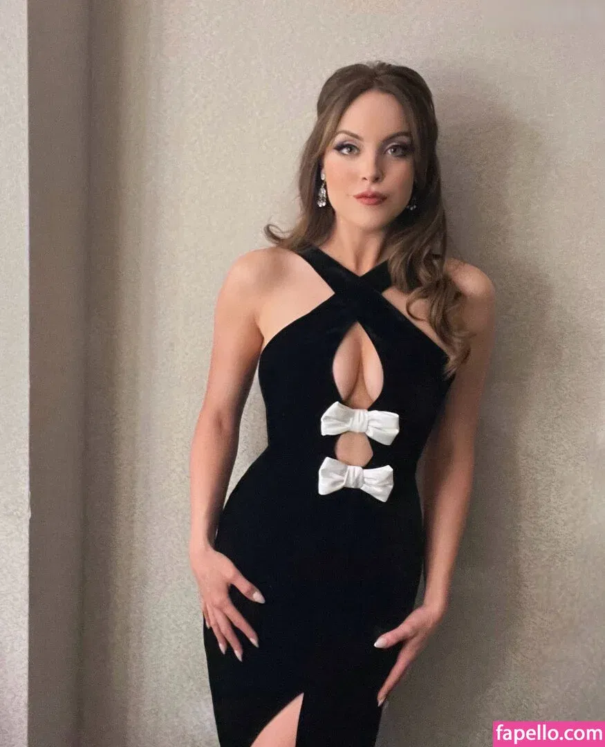 Elizabeth Gillies Onlyfans Photo Gallery 